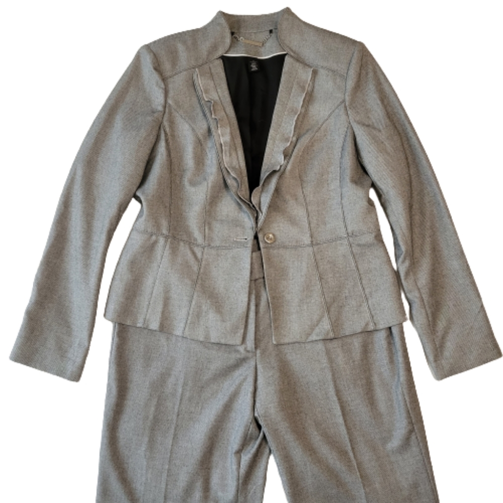 White House Black Market women's speckled black and white pants suit size 14